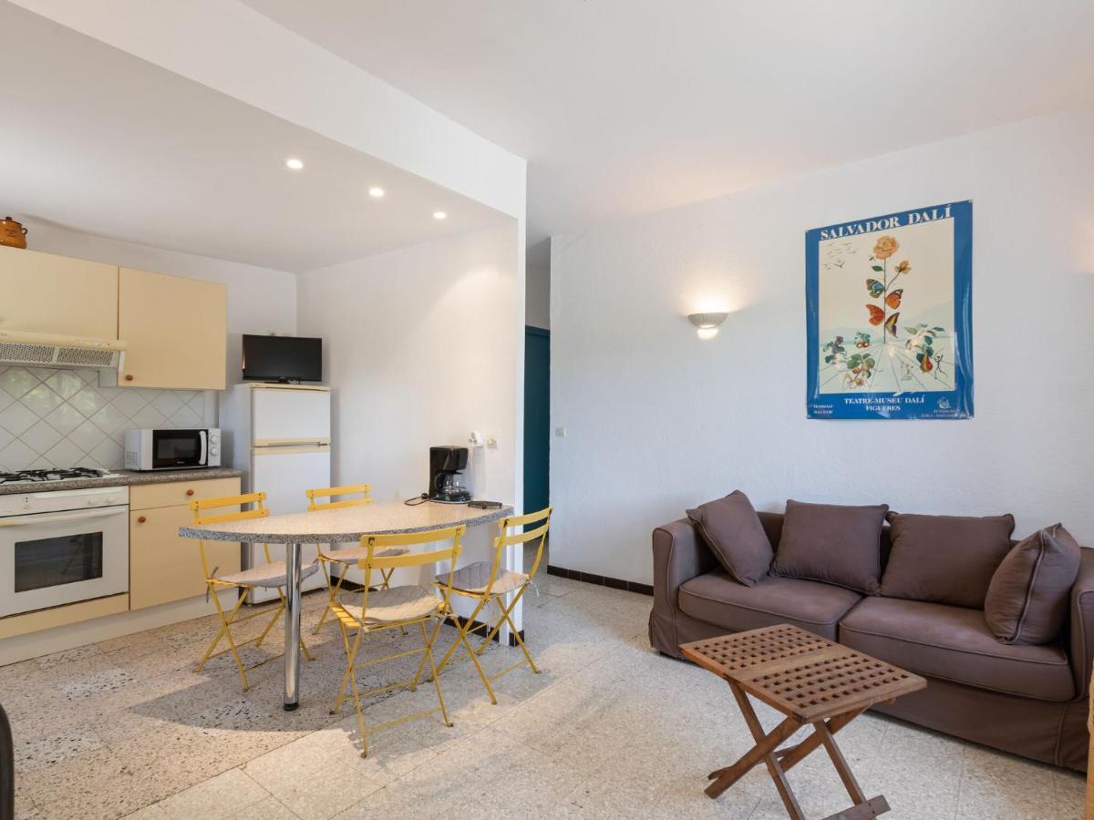 Apartamento Flat In A Beautiful Building With Pool Mèze Exterior foto